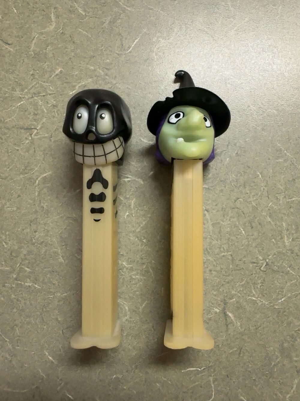 Vintage PEZ Halloween Witch Skeleton Dispensers Lot of 2 No Feet Austria Candy